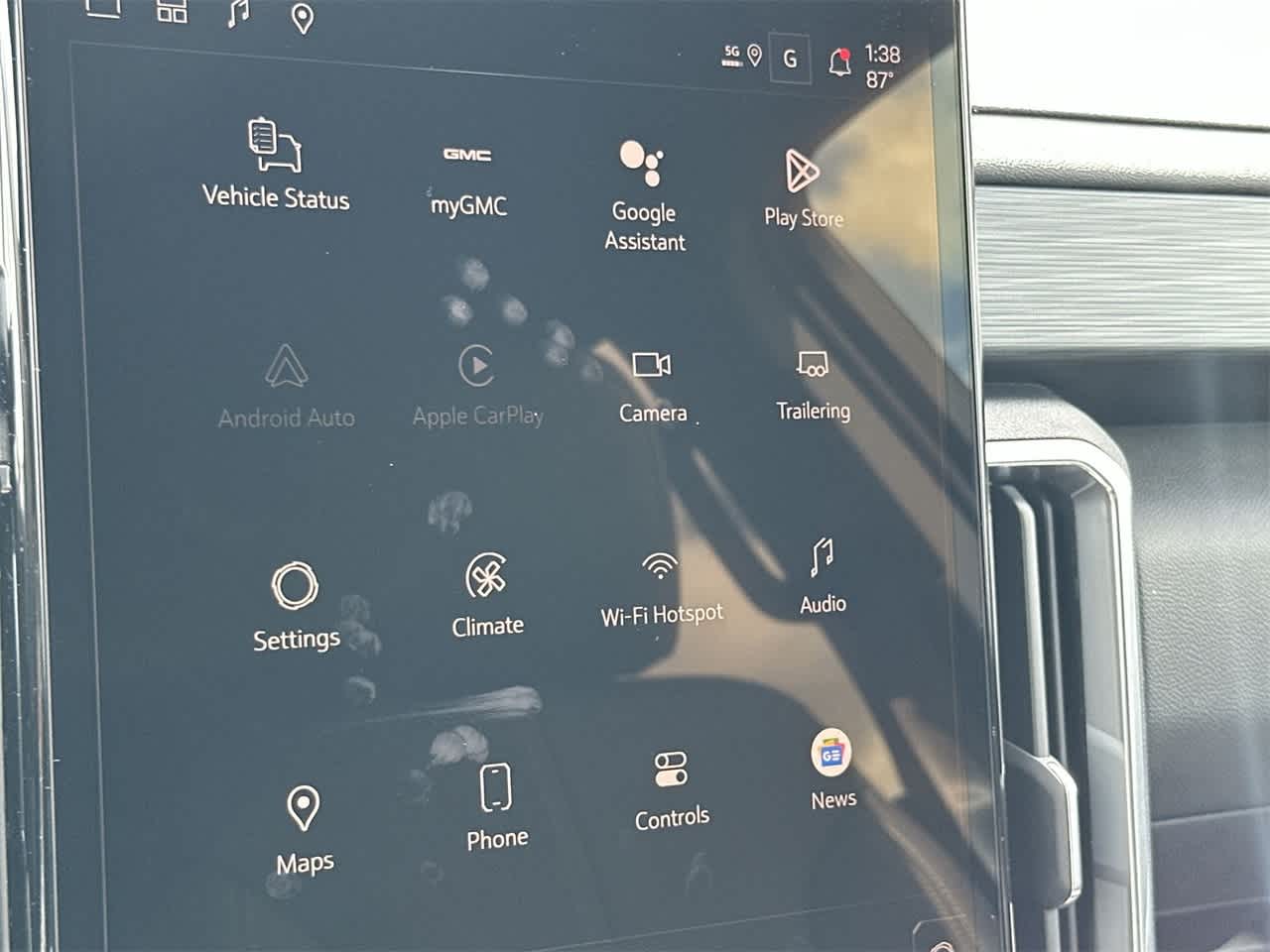 Thumbnail: 2026 GMC Acadia - 18