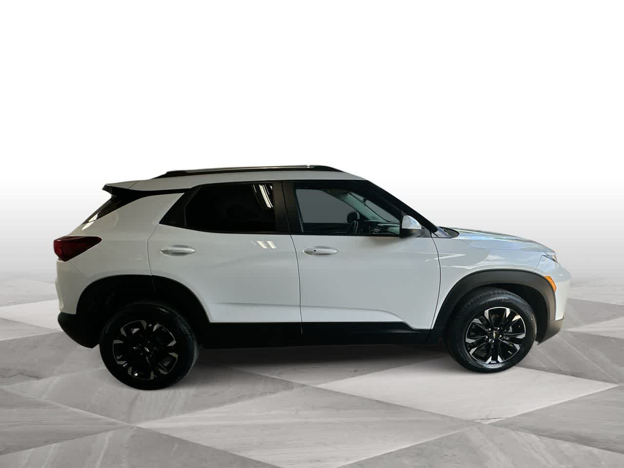 Thumbnail: 2023 Chevrolet TrailBlazer - 9