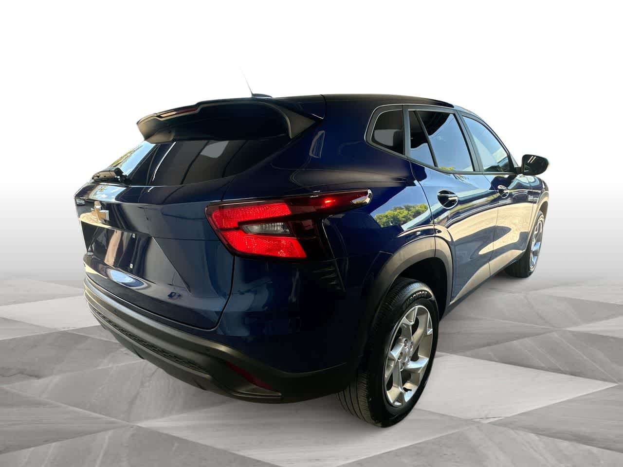 Thumbnail: 2024 Chevrolet Trax - 8