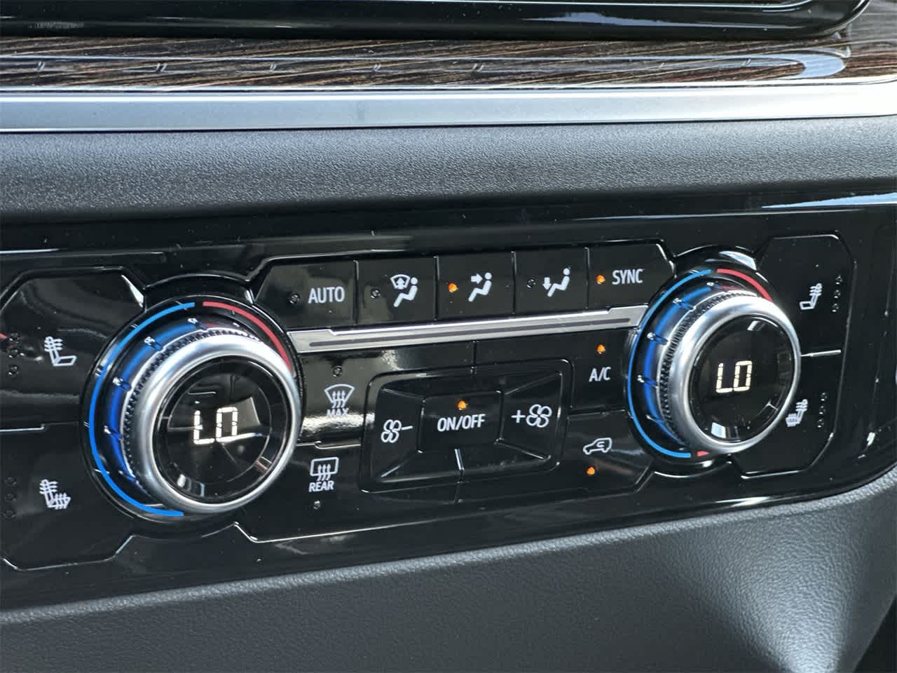 Thumbnail: 2026 GMC Sierra 1500 - 20