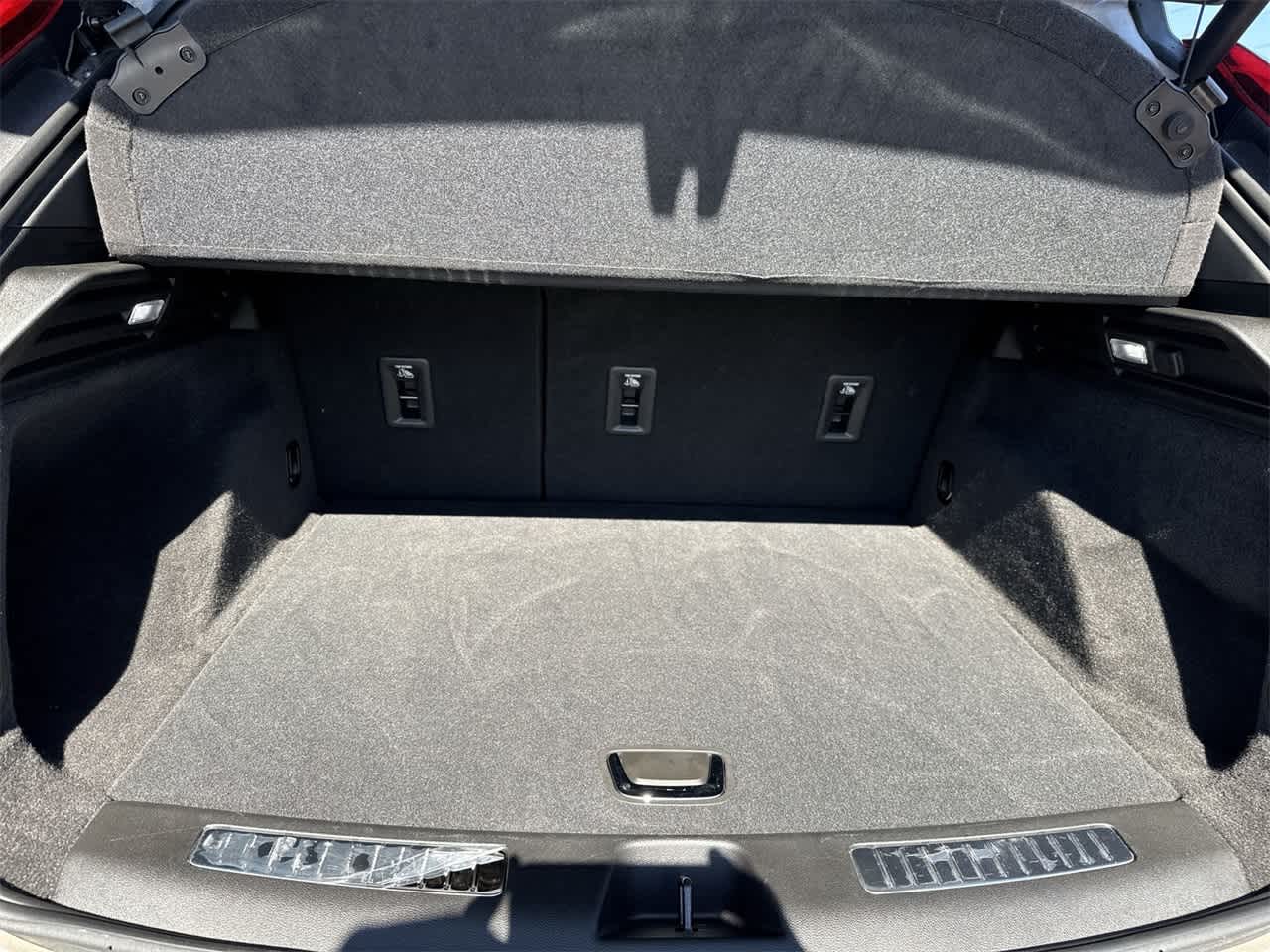 Thumbnail: 2024 Cadillac XT4 - 25