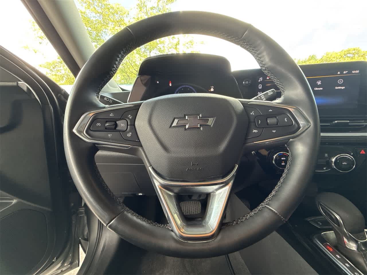 Thumbnail: 2024 Chevrolet Trax - 15