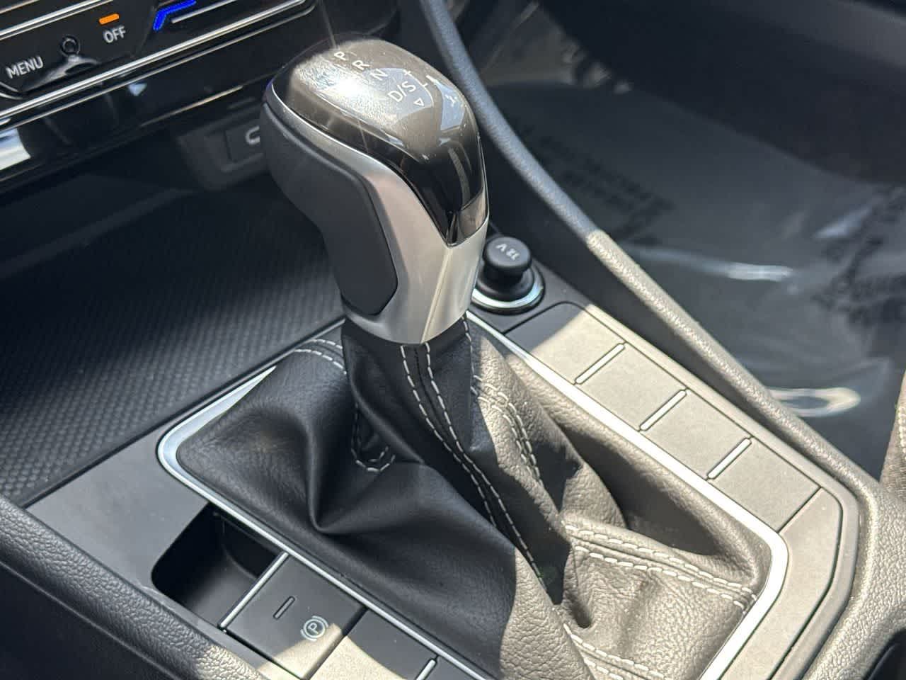 Thumbnail: 2025 Volkswagen Jetta - 21