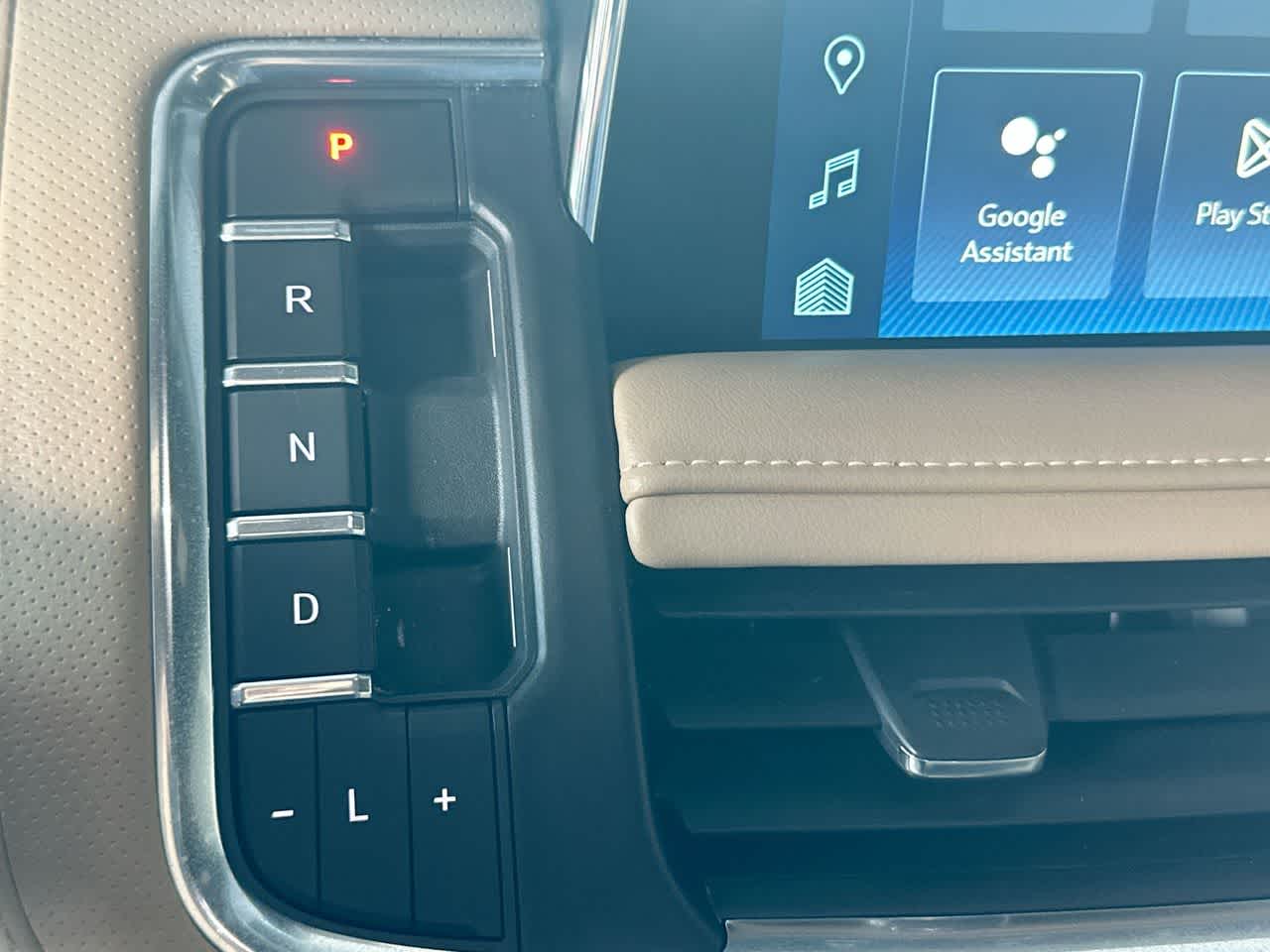 Thumbnail: 2024 Chevrolet Suburban - 21