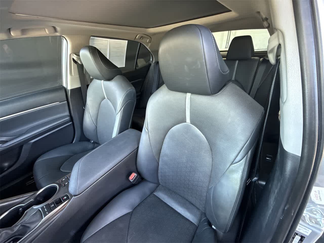 Thumbnail: 2023 Toyota Camry - 14