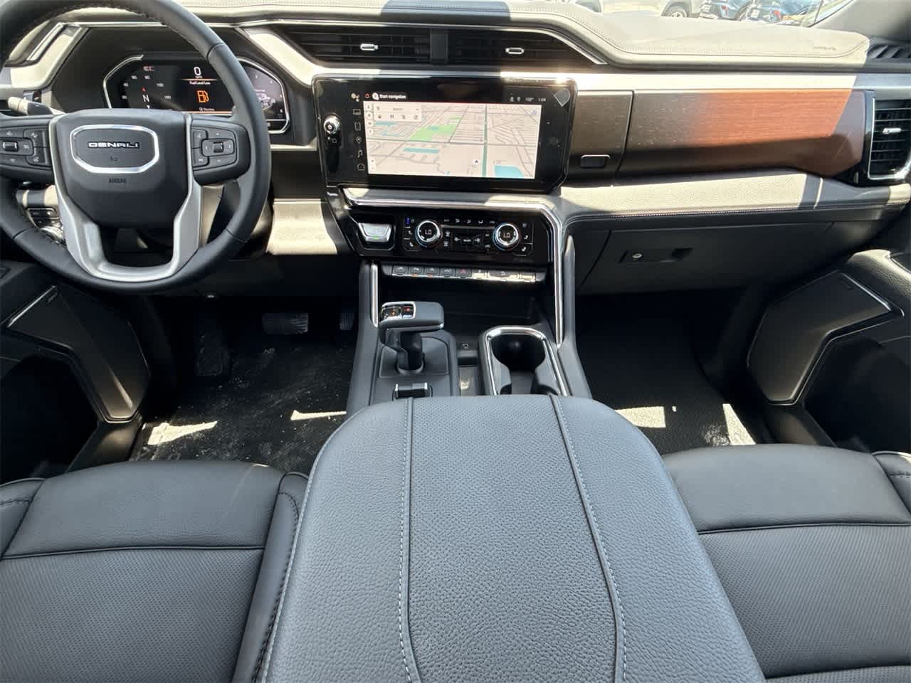 Thumbnail: 2025 GMC Sierra 1500 - 24