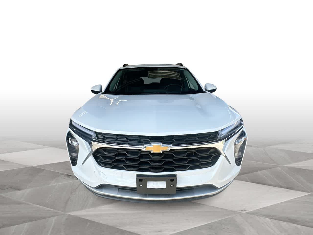 Thumbnail: 2025 Chevrolet Trax - 3
