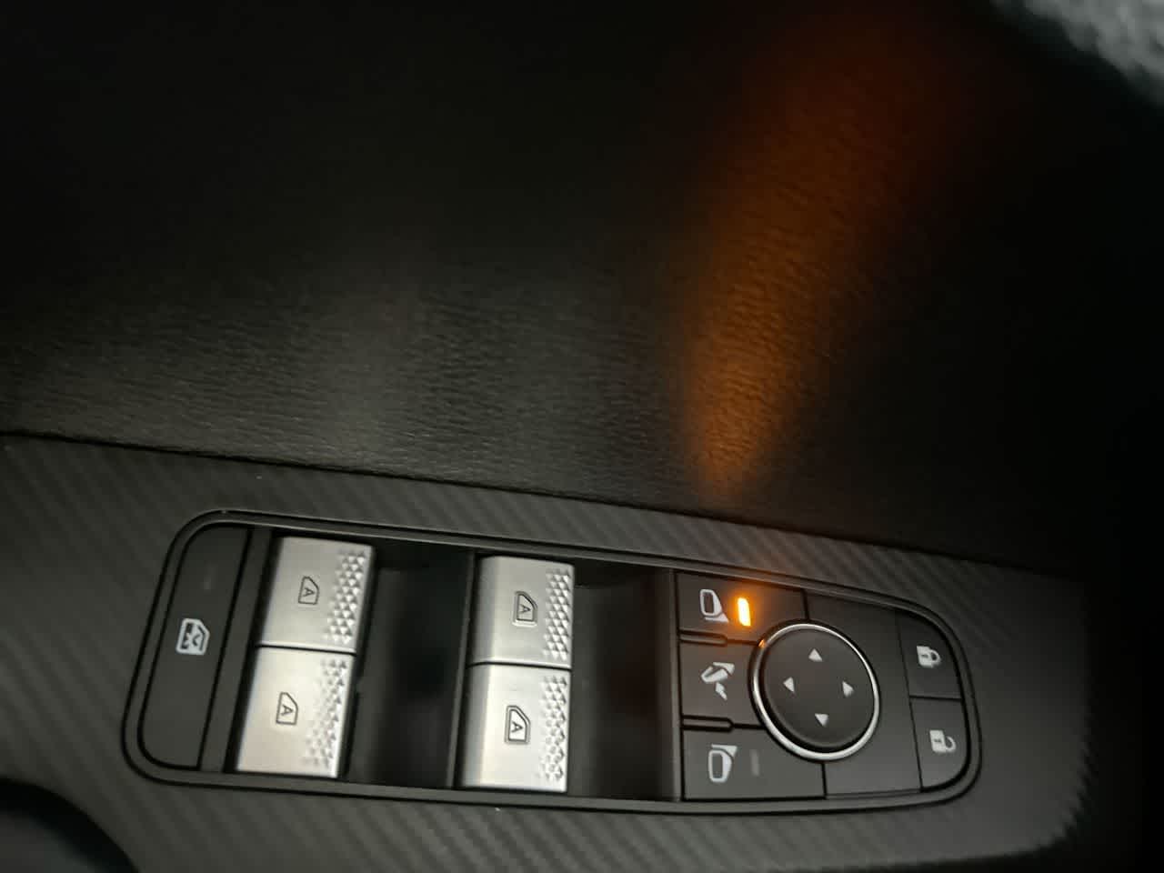Thumbnail: 2025 Mitsubishi Outlander - 17