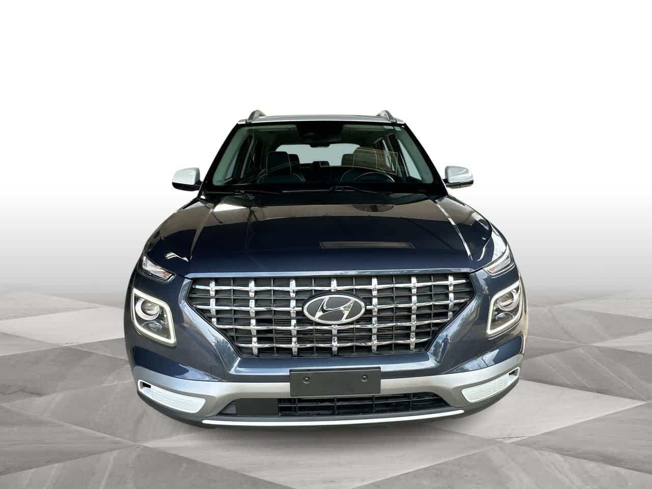 Thumbnail: 2023 Hyundai Venue - 3