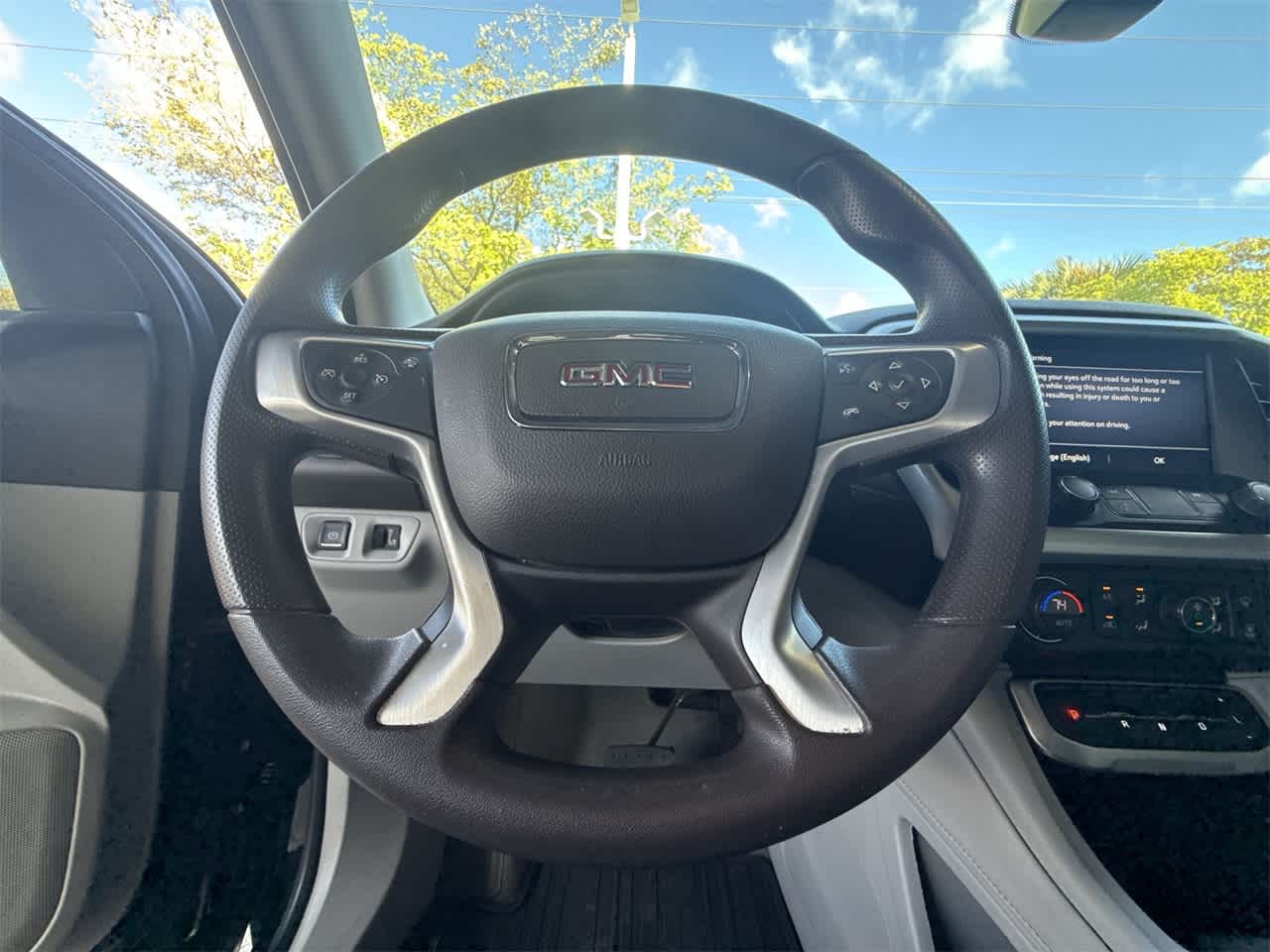 Thumbnail: 2022 GMC Acadia - 15