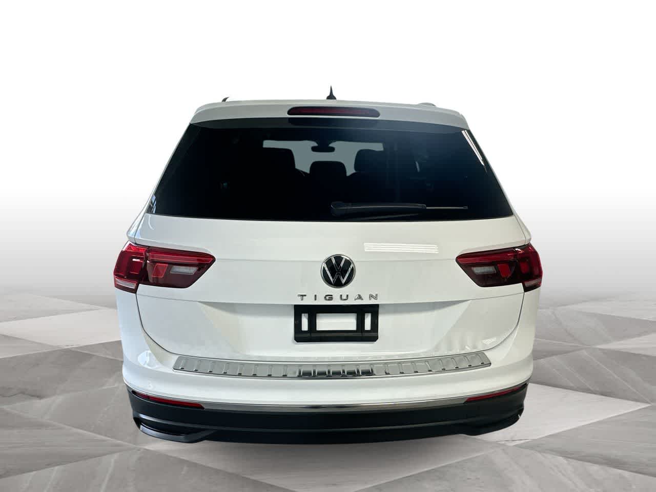Thumbnail: 2024 Volkswagen Tiguan - 7