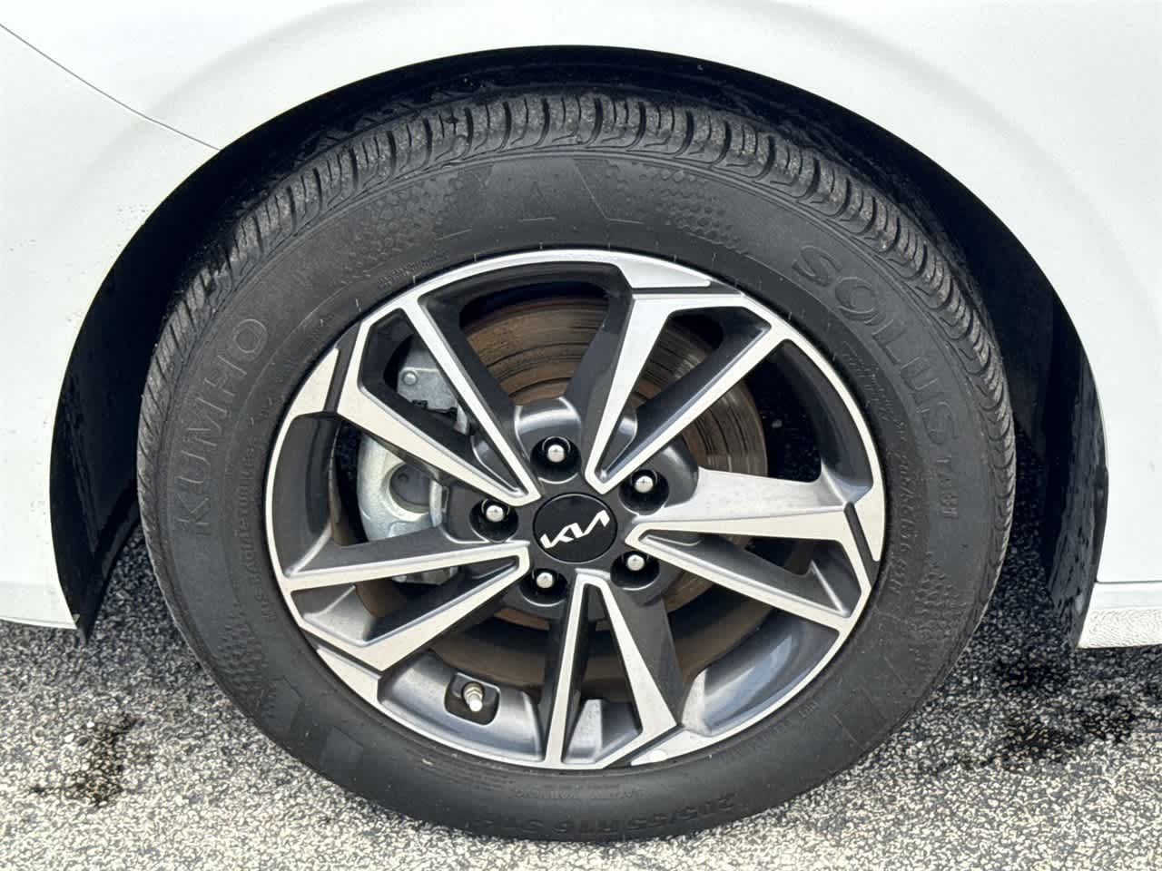 Thumbnail: 2024 Kia Forte - 11
