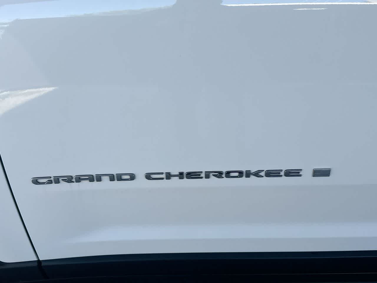 Thumbnail: 2023 Jeep Grand Cherokee - 10