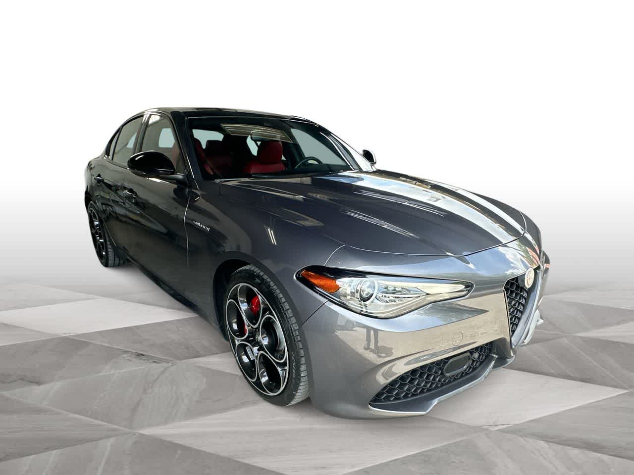 Thumbnail: 2022 Alfa Romeo Giulia - 2