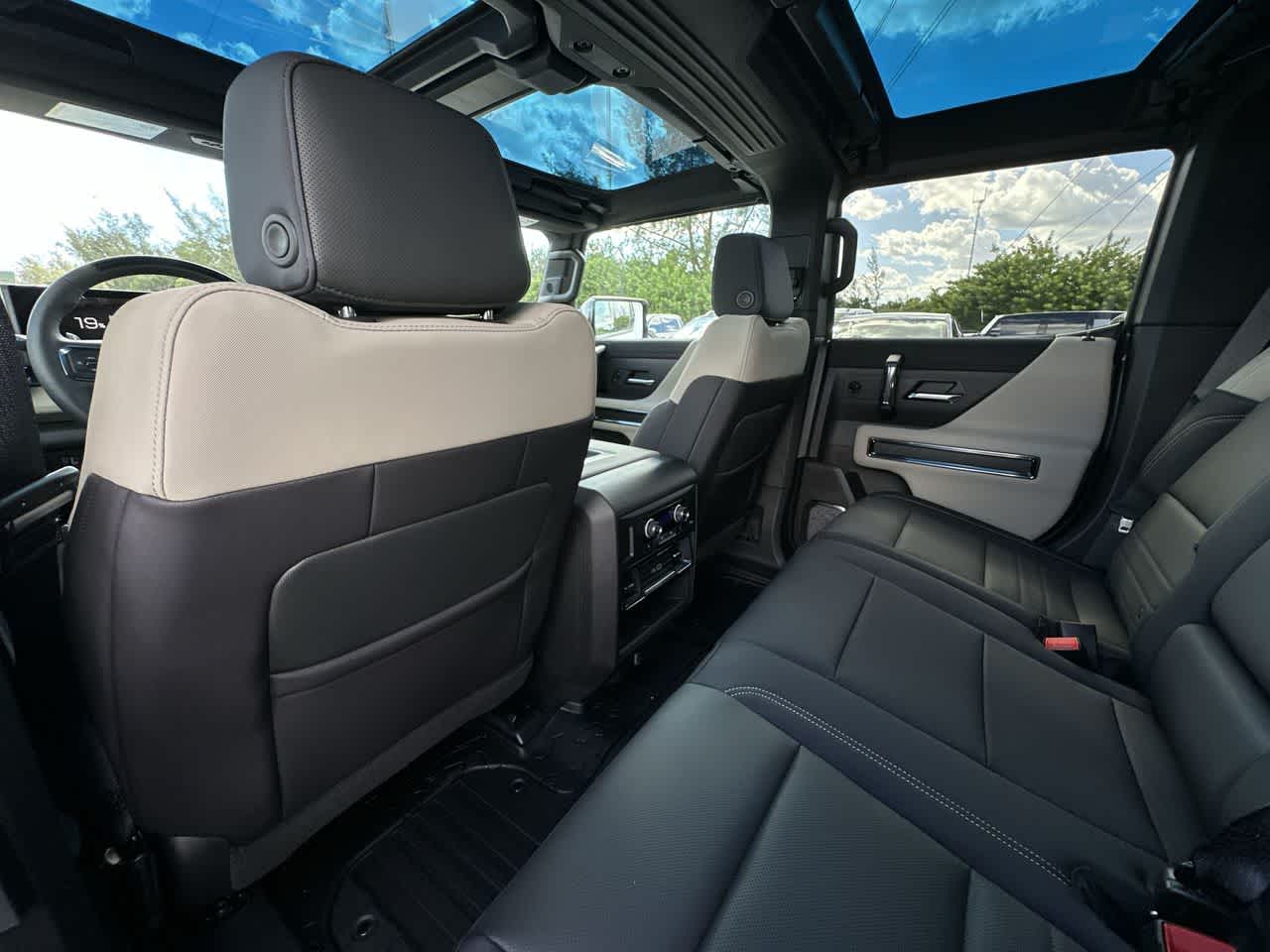 Thumbnail: 2026 GMC Hummer EV - 23