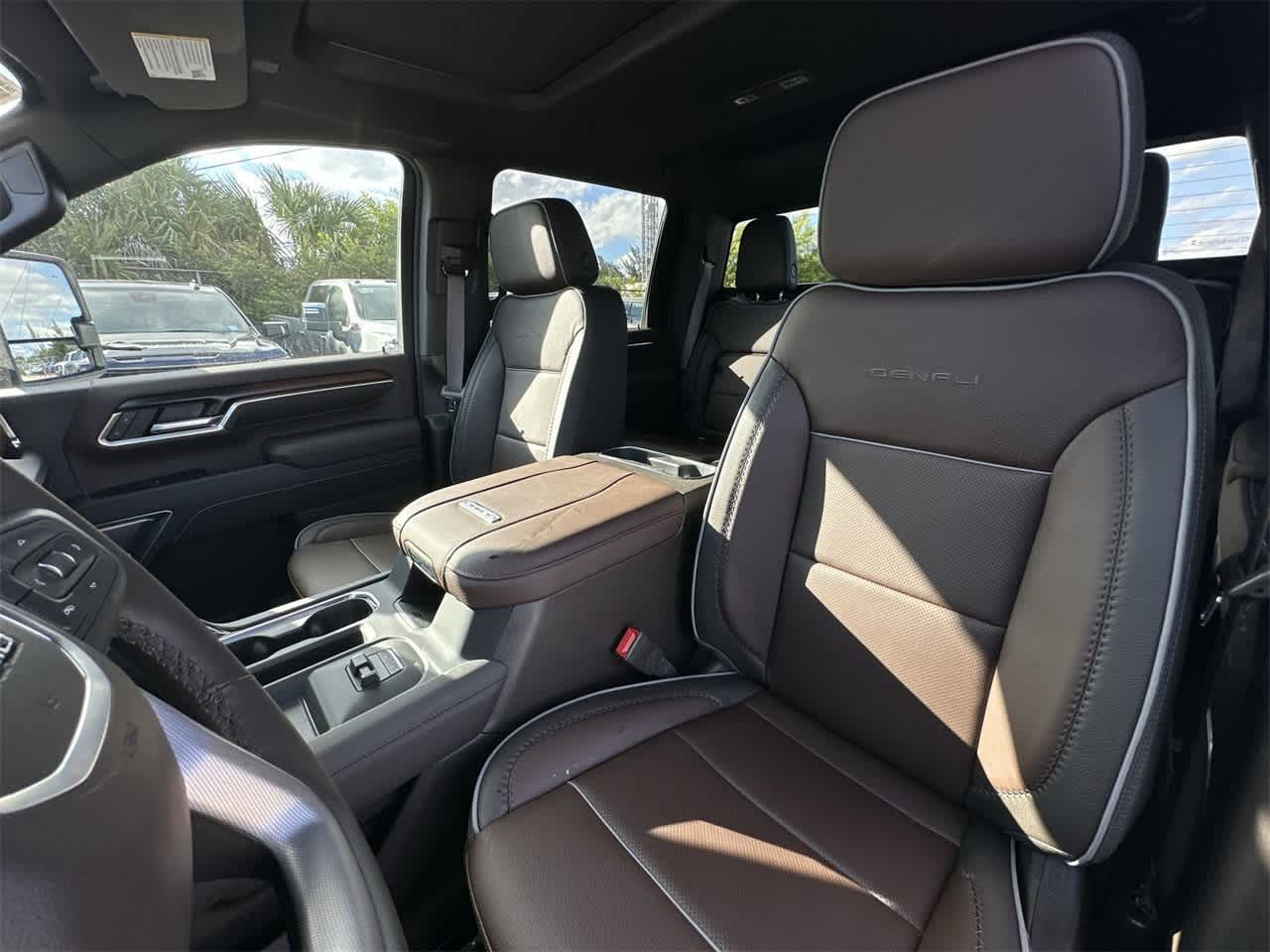 Thumbnail: 2026 GMC Sierra 2500 - 14