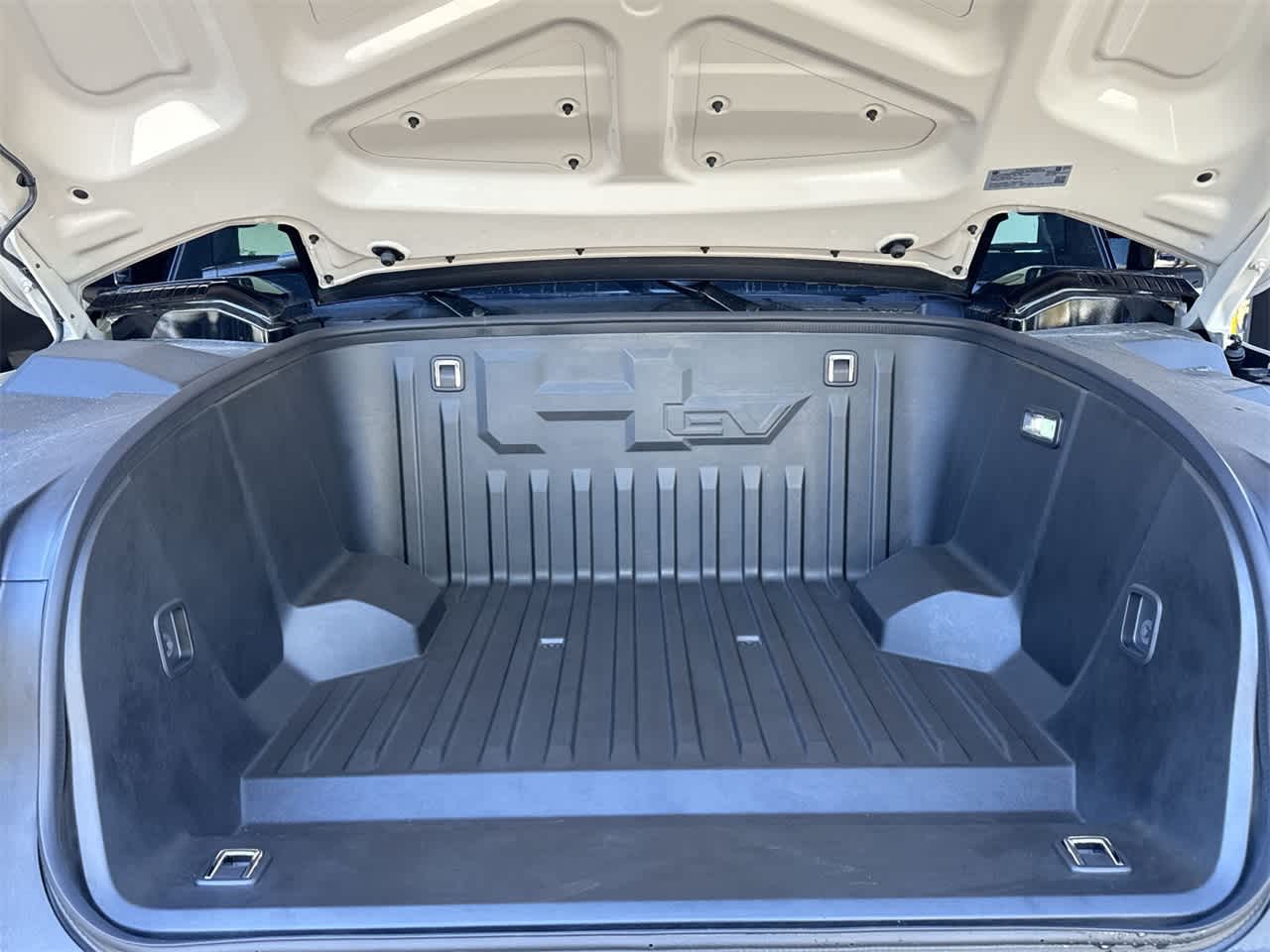 Thumbnail: 2026 GMC Hummer EV - 12