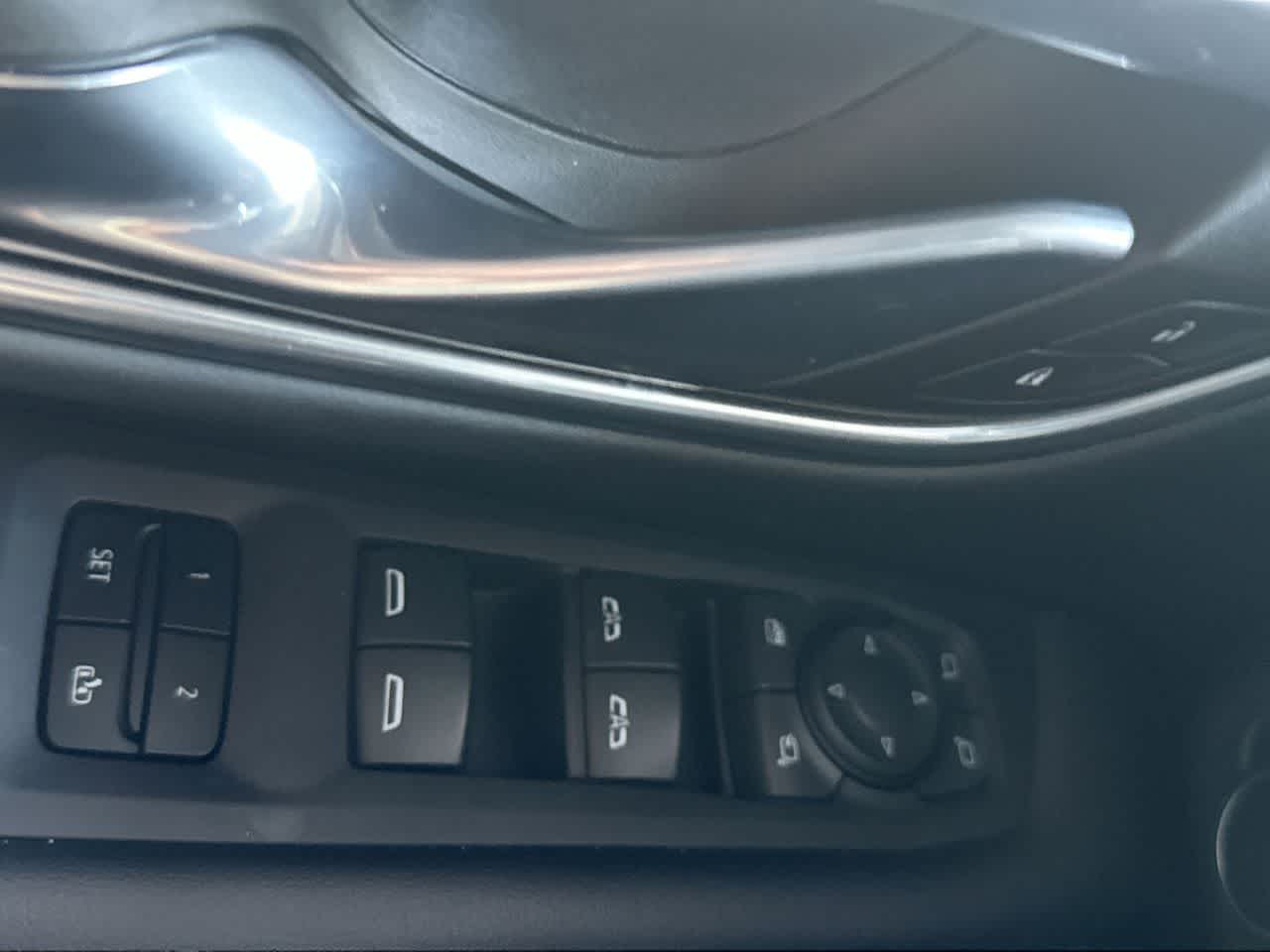 Thumbnail: 2023 Chevrolet Tahoe - 17