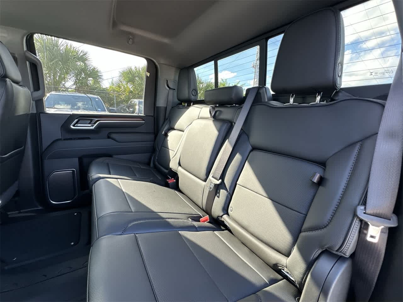 Thumbnail: 2026 GMC Sierra 2500 - 22