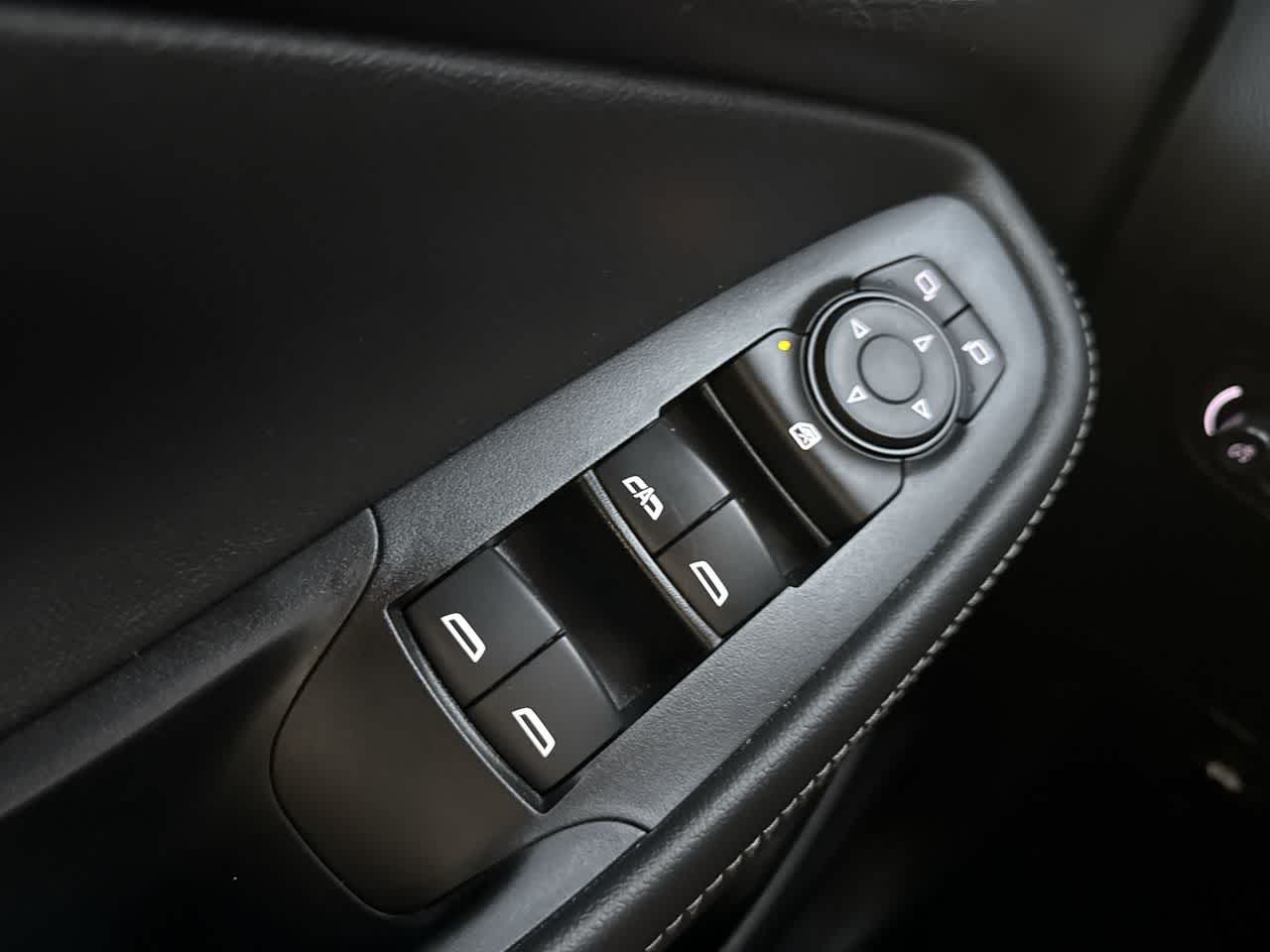 Thumbnail: 2023 Buick Encore GX - 17