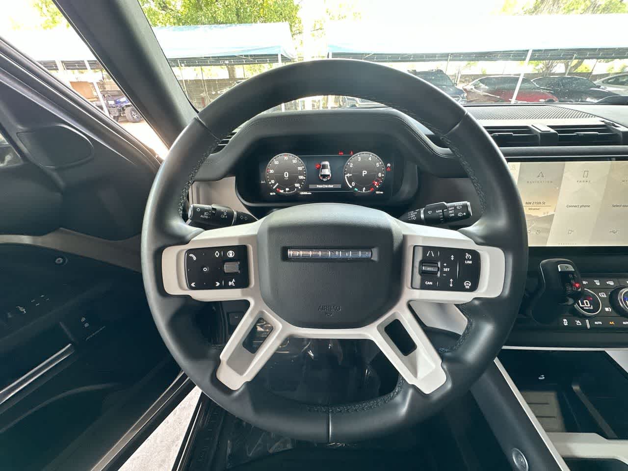 Thumbnail: 2025 Land Rover Defender - 15
