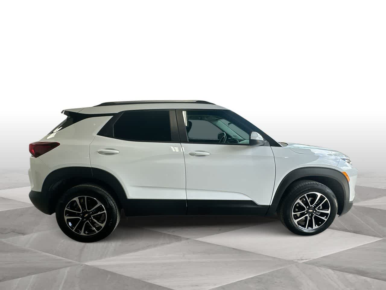 Thumbnail: 2025 Chevrolet TrailBlazer - 9