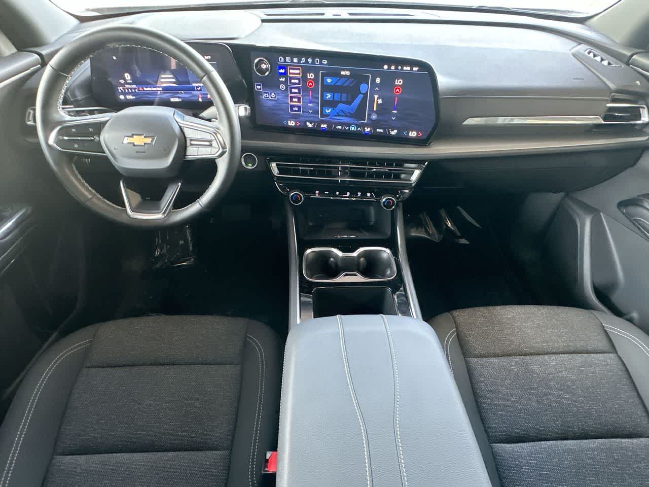 Thumbnail: 2025 Chevrolet Traverse - 24