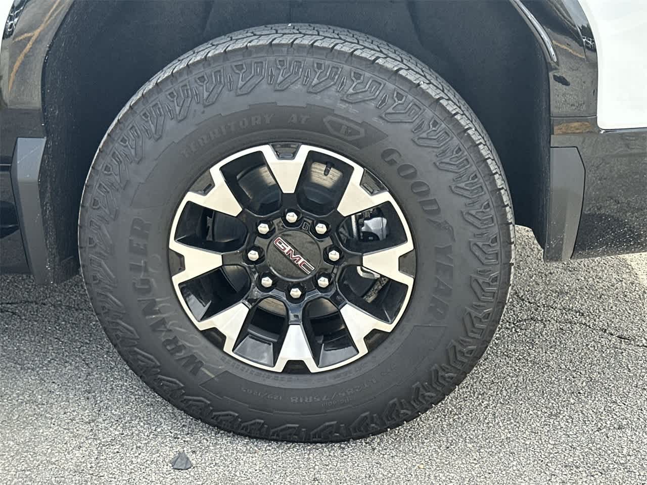 Thumbnail: 2026 GMC Sierra EV - 11