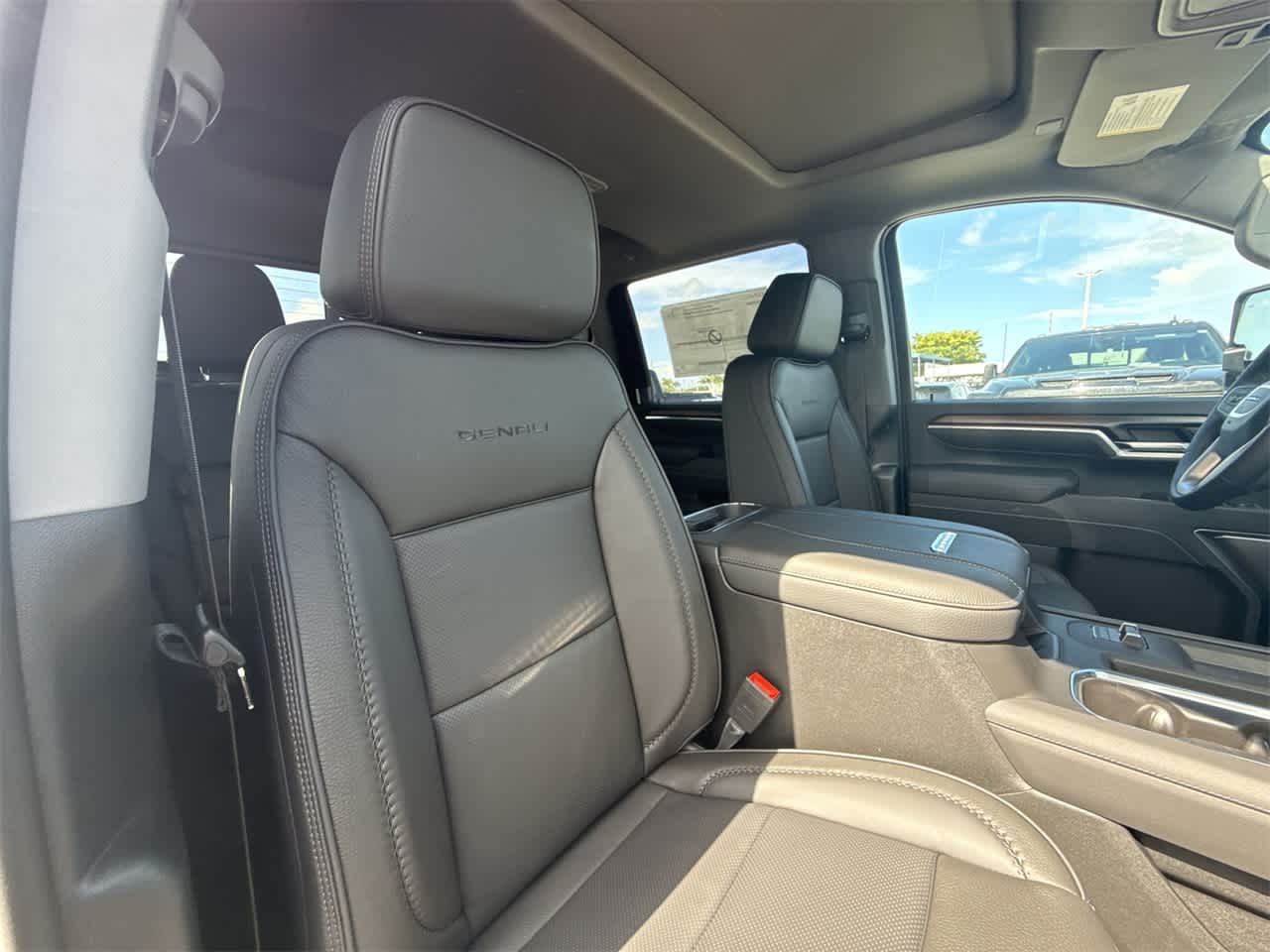 Thumbnail: 2025 GMC Sierra 2500 - 27