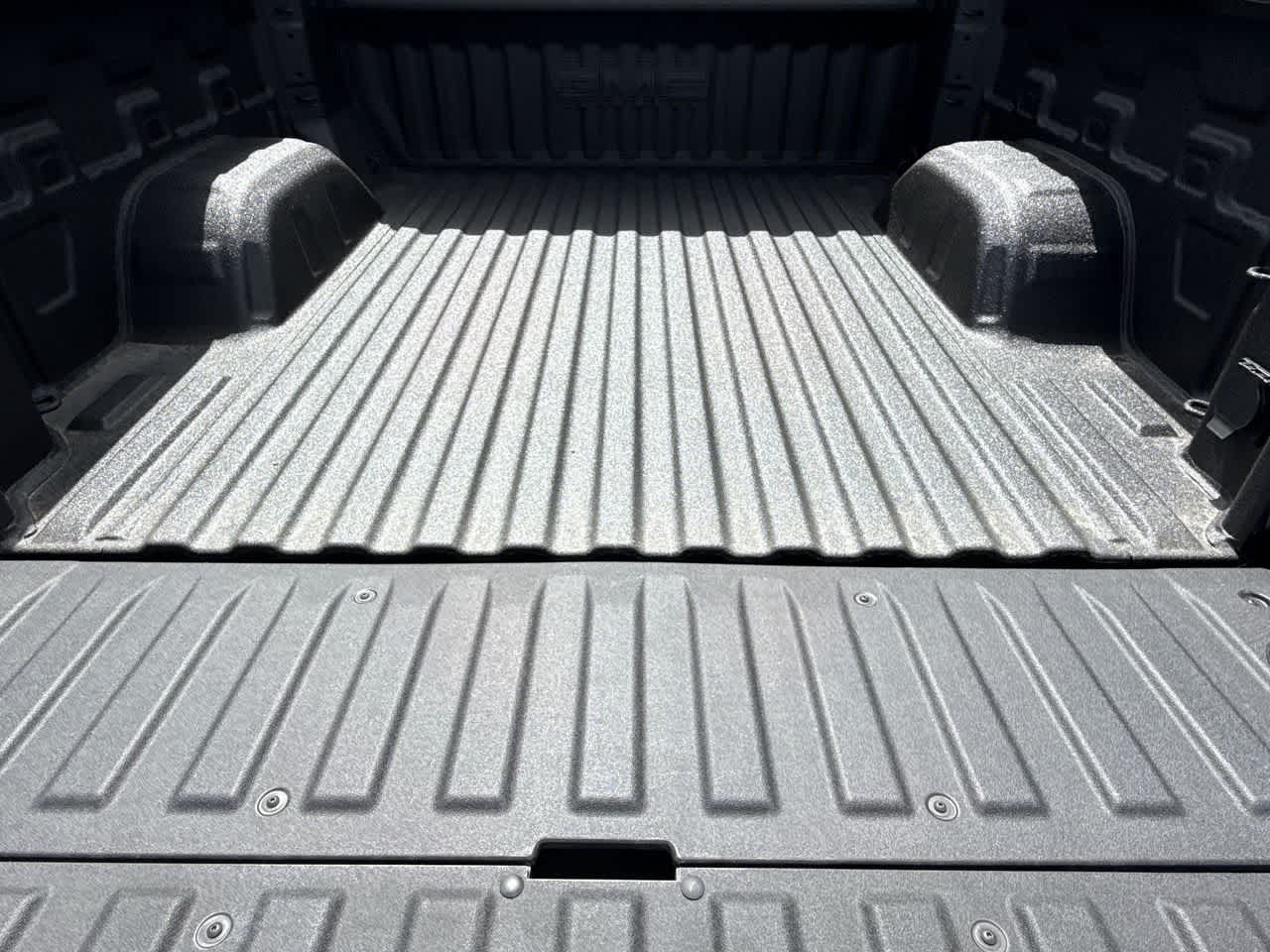 Thumbnail: 2026 GMC Sierra 1500 - 25