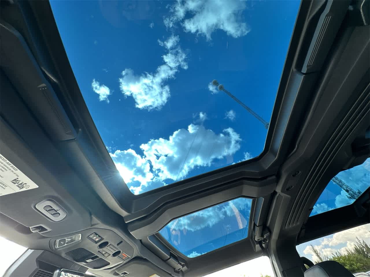 Thumbnail: 2026 GMC Hummer EV - 17