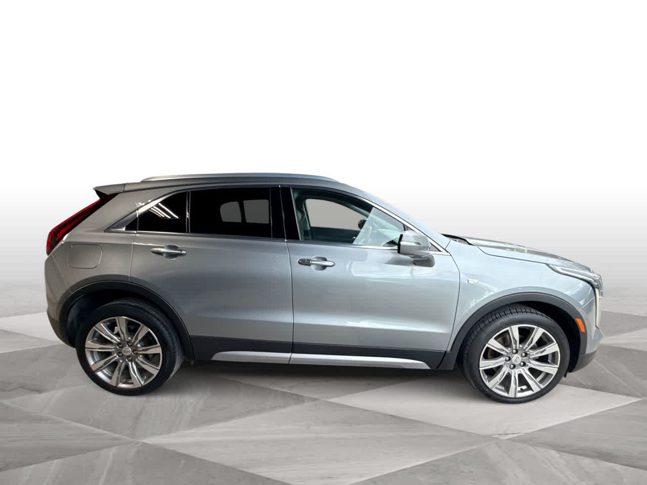 Thumbnail: 2023 Cadillac XT4 - 9