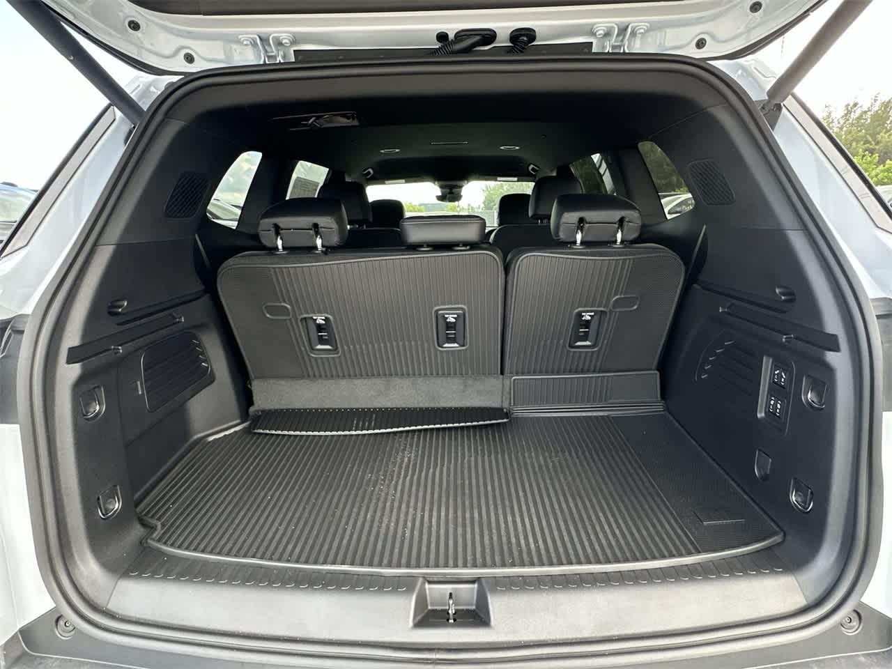 Thumbnail: 2026 Buick Enclave - 25