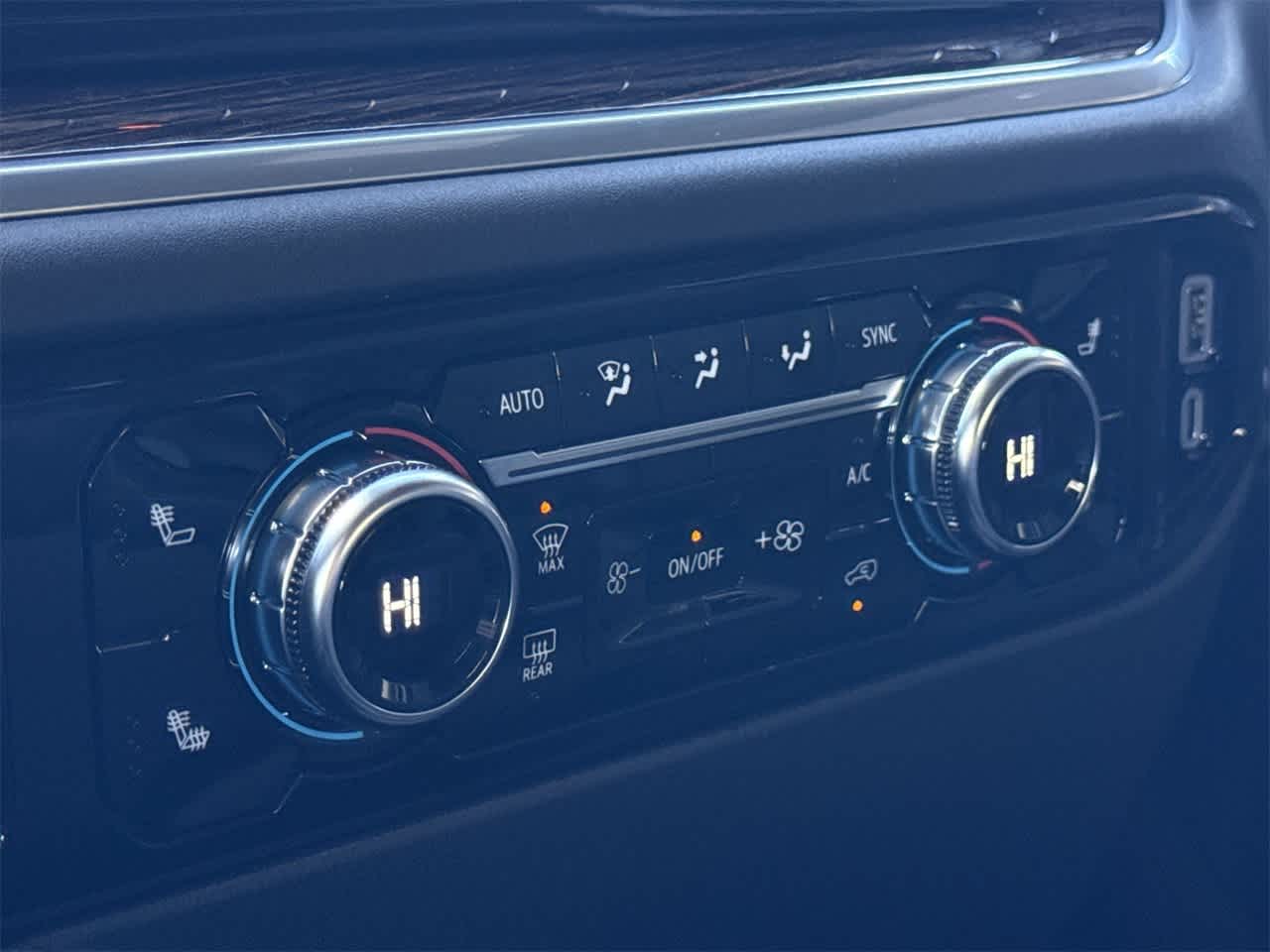 Thumbnail: 2026 GMC Sierra 1500 - 20