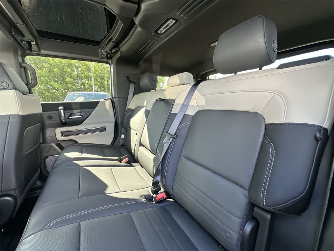 Thumbnail: 2026 GMC Hummer EV - 22