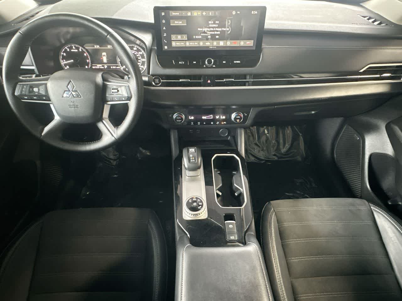 Thumbnail: 2025 Mitsubishi Outlander - 24