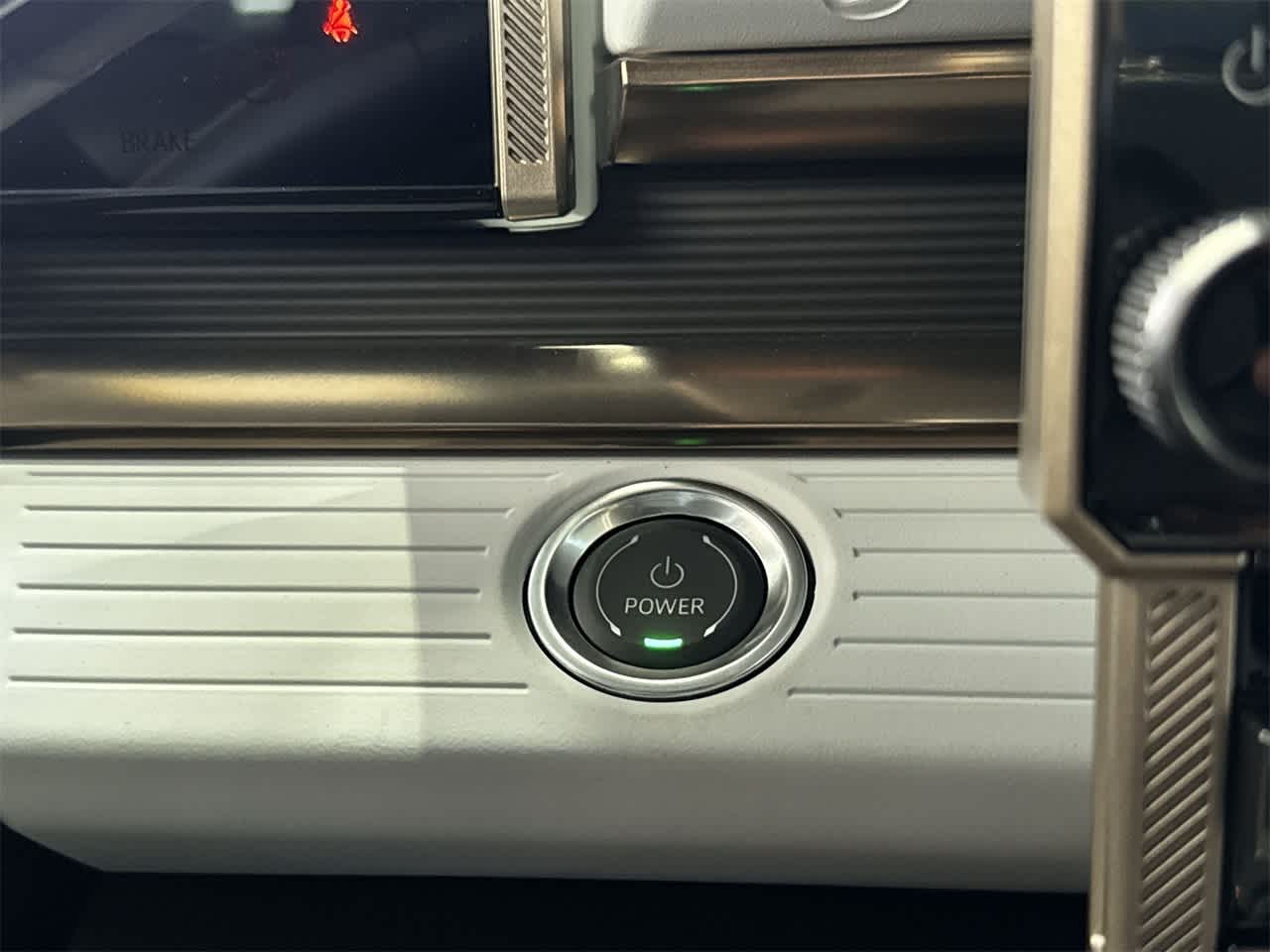 Thumbnail: 2025 GMC Hummer EV - 17