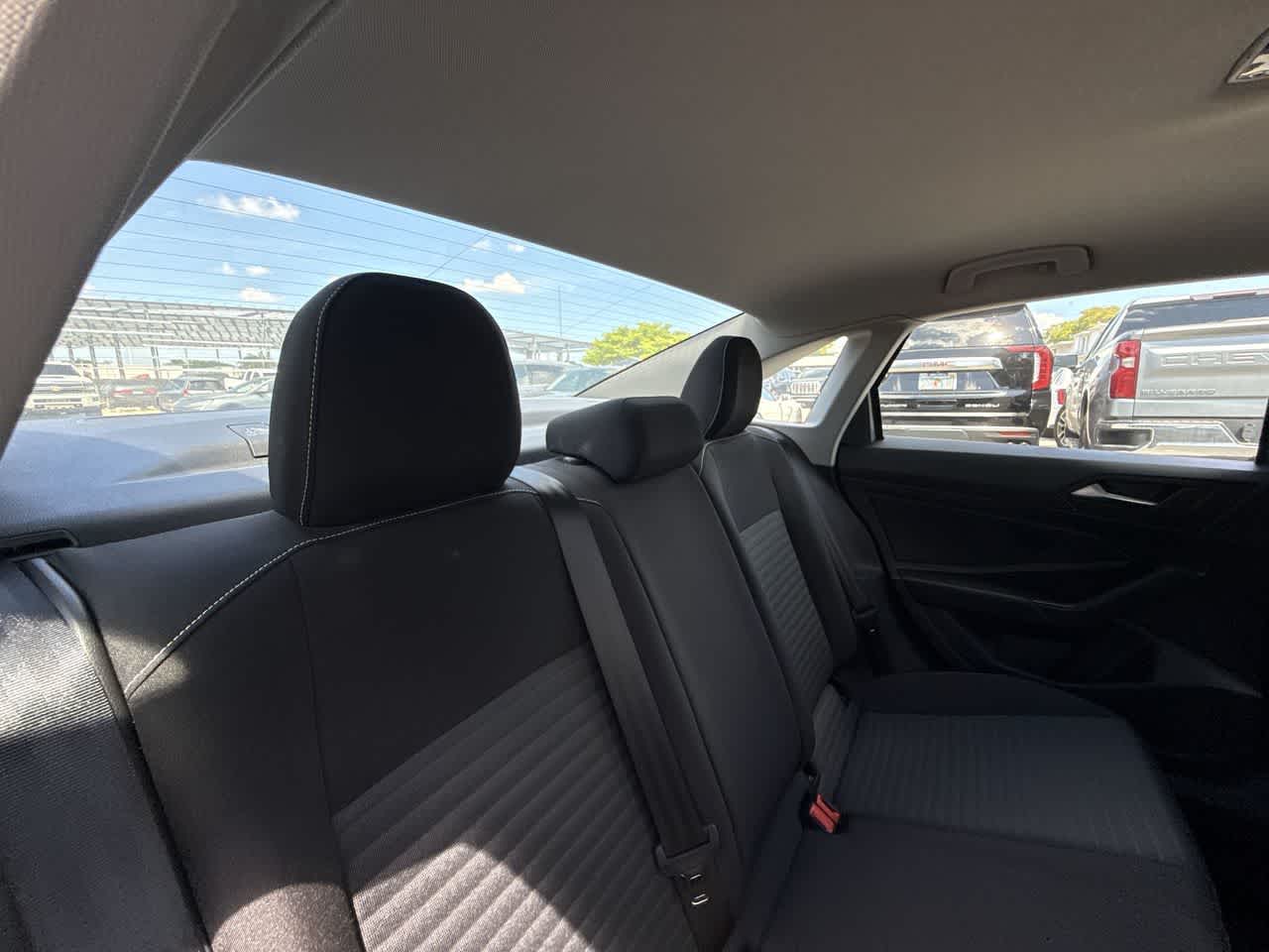 Thumbnail: 2025 Volkswagen Jetta - 26