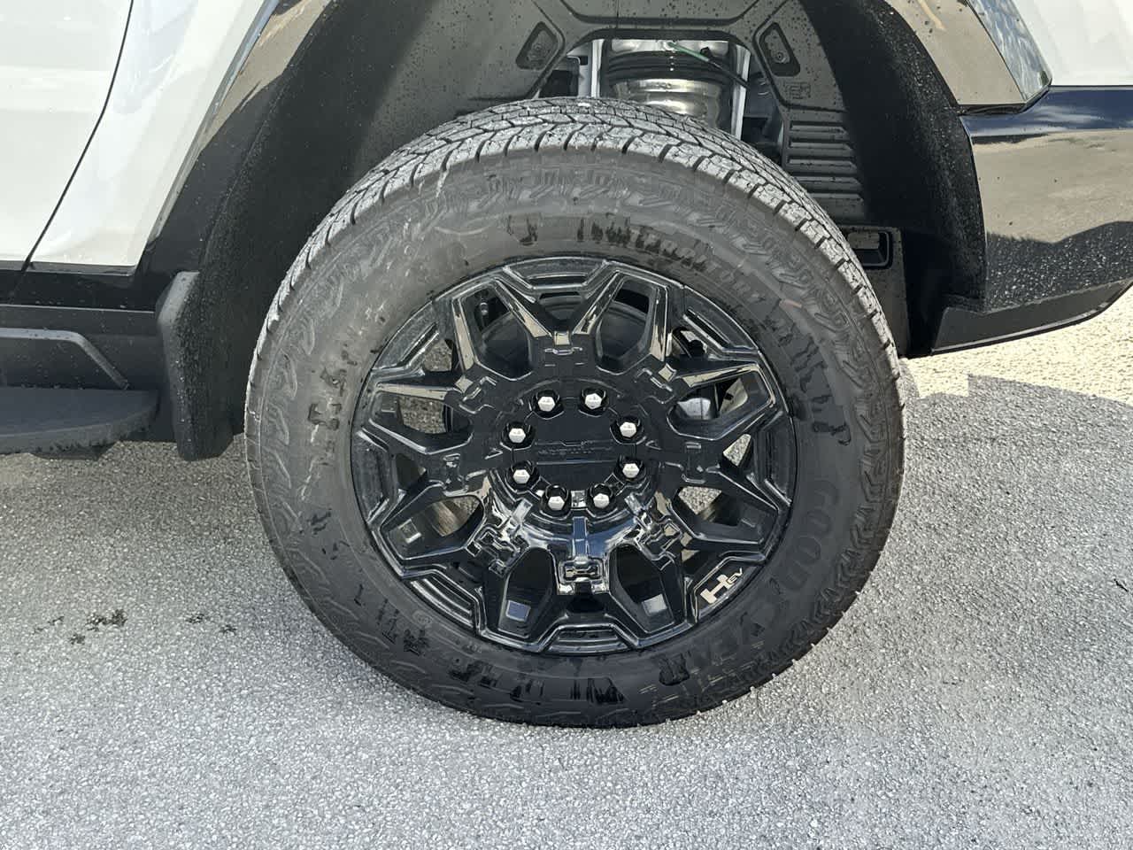 Thumbnail: 2026 GMC Hummer EV - 11