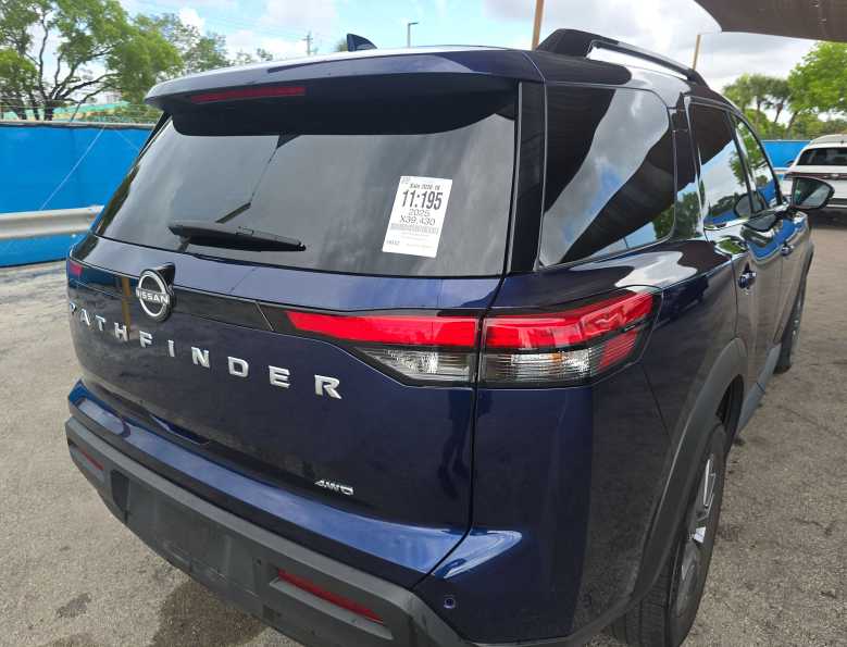 Thumbnail: 2025 Nissan Pathfinder - 3