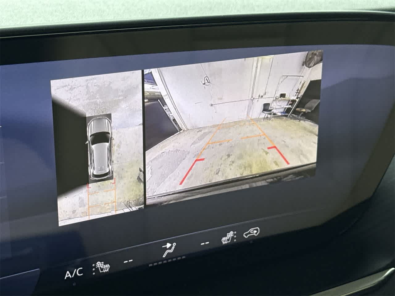 Thumbnail: 2025 Buick Envision - 19