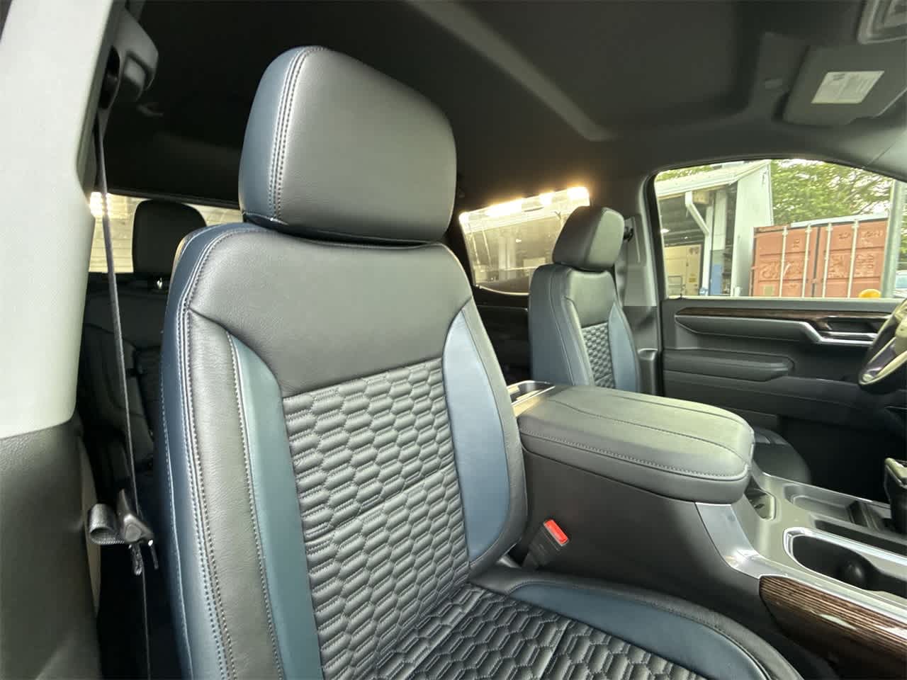 Thumbnail: 2025 GMC Sierra 1500 - 27