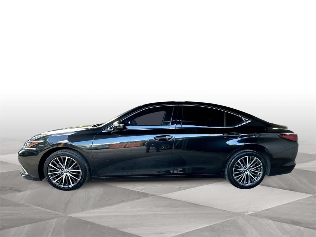 Thumbnail: 2022 Lexus ES - 5