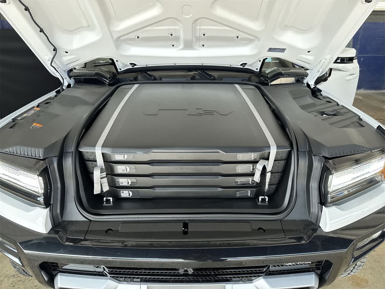 Thumbnail: 2025 GMC Hummer EV - 12