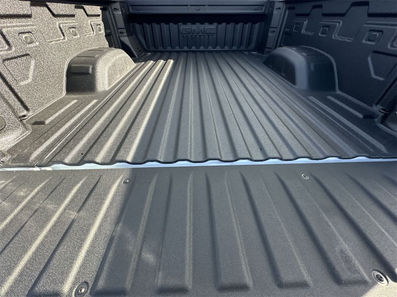 Thumbnail: 2026 GMC Sierra 2500 - 25