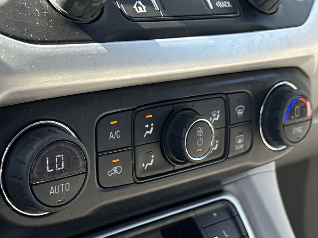 Thumbnail: 2023 GMC Acadia - 20