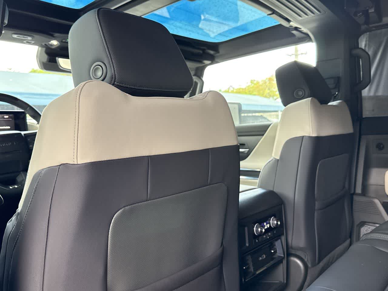 Thumbnail: 2026 GMC Hummer EV - 23