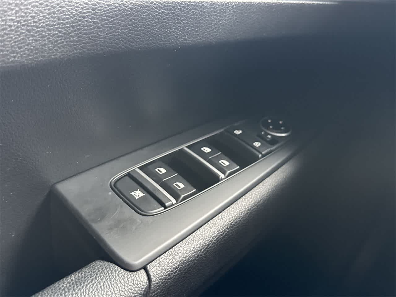 Thumbnail: 2023 Kia Forte - 17