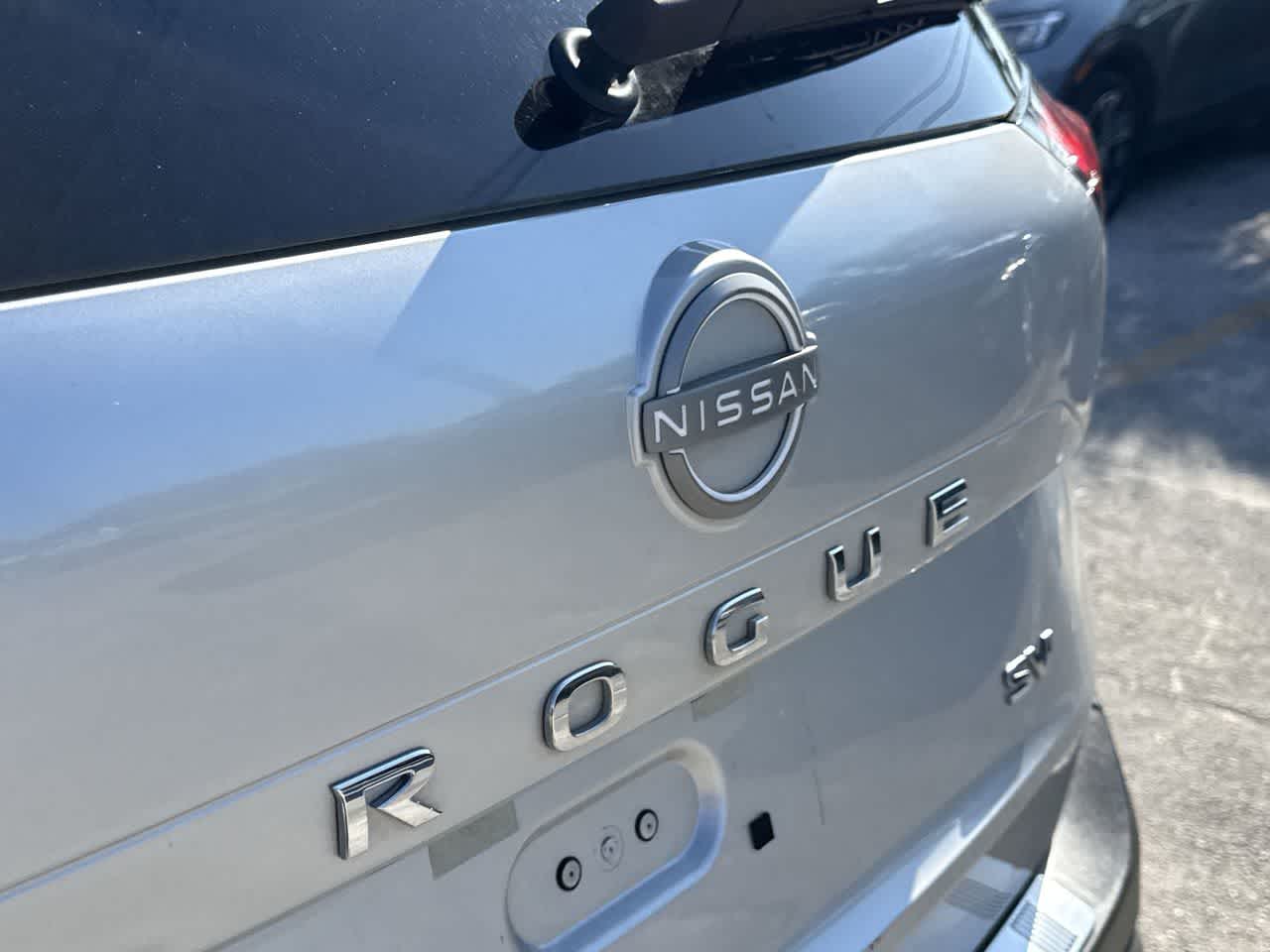 Thumbnail: 2023 Nissan Rogue - 10