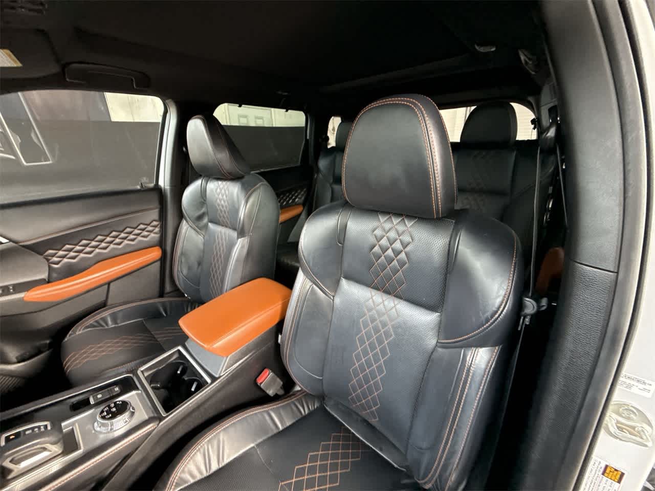 Thumbnail: 2022 Mitsubishi Outlander - 14